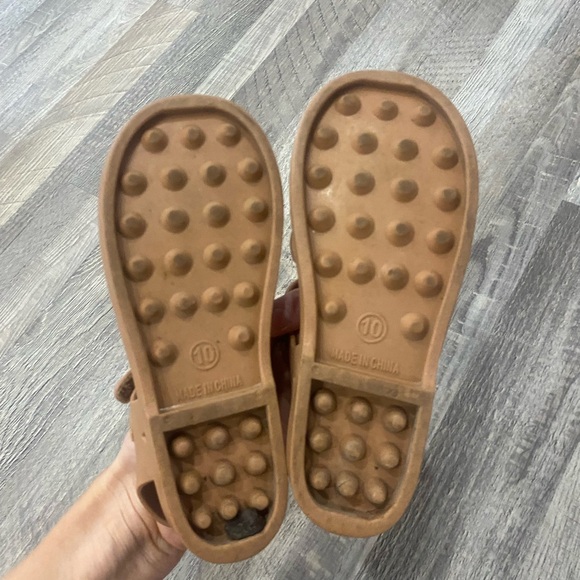 Girl’s Closed Toe Sandals Size 10 - Picture 3 of 3